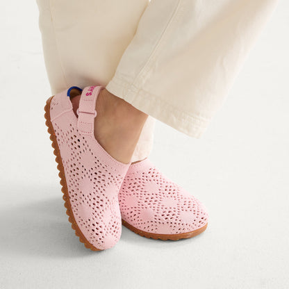 The Kids Clog in Pink Crochet | Rothys Women|Kids|New